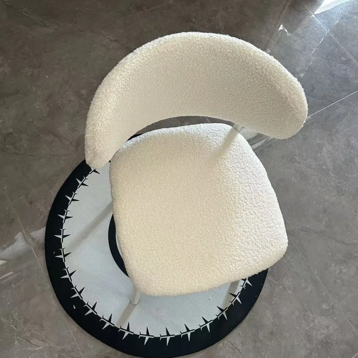 כסא בוקלה מעוצב לשידת איפור דגם אמילי - Image 6